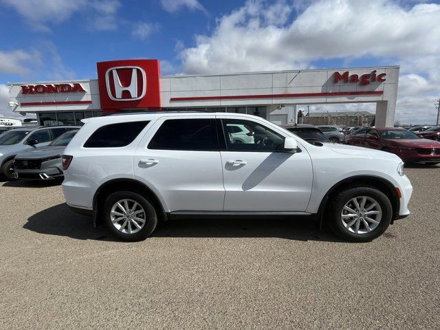 2022 DODGE DURANGO SXT | LOW KM | 3RD ROW SEATING | HEATED SEATS in Cars & Trucks in Medicine Hat - Image 3