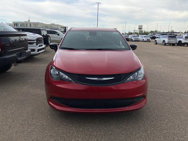2026 Chrysler Voyager LX in Cars & Trucks in Lloydminster - Image 2