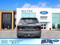 1 OWNER TRADE- V6 3.2L POWER PLANT- 9 SPEED TRANSMISSION-AWD- EXTRA OPTIONS ARE- COLD WEATHER GROUP-... (image 4)