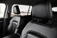 GLOBAL BLK W/GLOBAL BLK CAPRI LEATHERETTE SEATS,TRAILER TOW PREP GROUP -inc: Rear Load-Leveling Susp... (image 9)