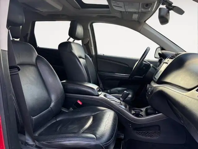 2018 Dodge Journey Crossroad | SUNROOF | HEATED SEATS | DVD dans Autos et camions dans Calgary - Image 13