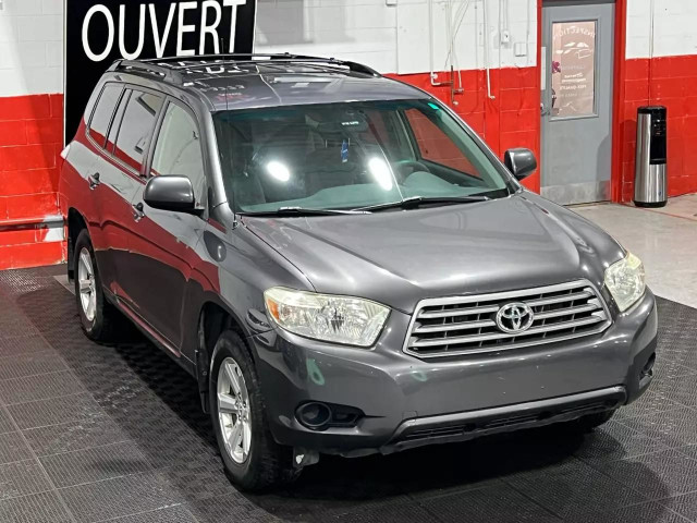 2008 TOYOTA Highlander BASE 7 PASSAGERS/AIR CLIMATISE/CRUISE CON in Cars & Trucks in City of Montréal