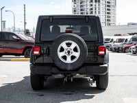 All purchasers receive a CarHub Rewards Card for $1000 towards service! This Jeep Wrangler is a forc... (image 9)