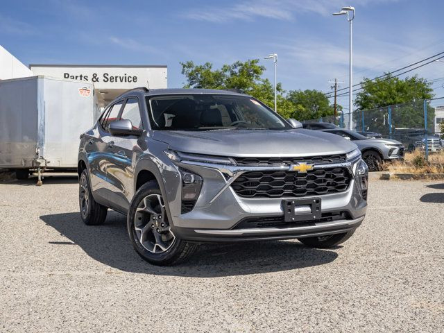 2025 Chevrolet Trax LT in Cars & Trucks in Kelowna - Image 2