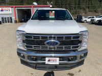 Super Duty F-350 SRW XLT 4WD Crew Cab 8' Box, 18" Aluminum Wheels, 6.7L V8 Turbo Diesel Engine, 10-S... (image 6)