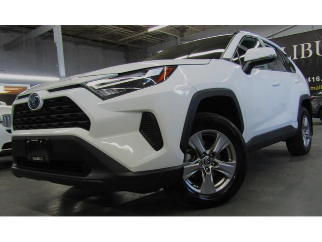  2023 Toyota RAV4 Hybrid XLE AWD SUNROOF, APPLE CARPLAY, CAMERA in Cars & Trucks in City of Toronto - Image 3