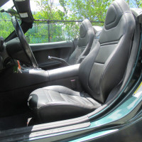 2006 Pontiac Solstice Roadster w/Convertible Soft Top 5 speed manual and very Low mileage for its ye... (image 8)