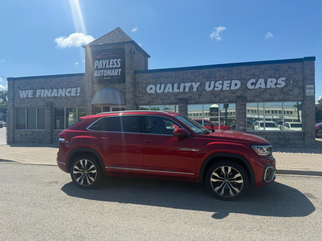 2022 Volkswagen Atlas Cross Sport 3.6 FSI Execline in Cars & Trucks in Sarnia