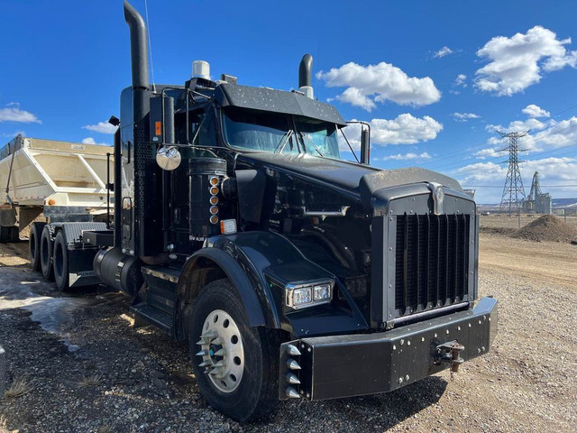 2011 KENWORTH T800 N/A in Heavy Trucks in Prince George - Image 2