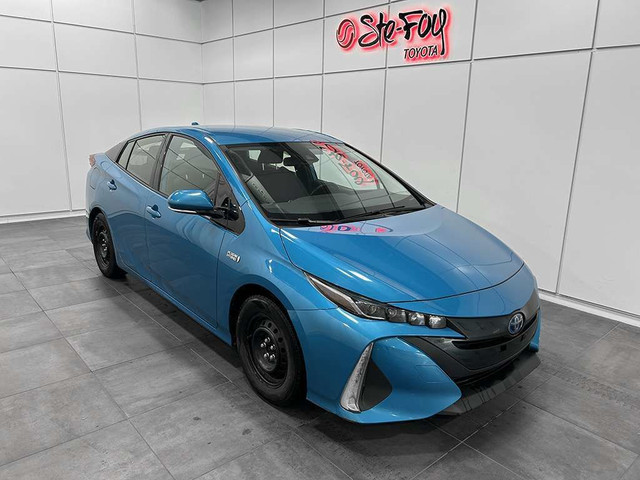 2020 Toyota Prius Prime SIEGES CHAUFFANTS - VOLANT CHAUFFANT - S in Cars & Trucks in Québec City