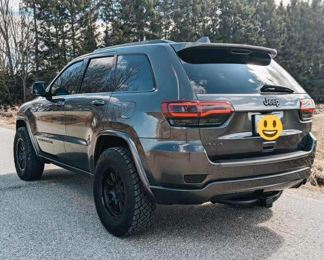 2017 Jeep Grand Cherokee 75th Anniversary edition  in Cars & Trucks in Barrie - Image 2