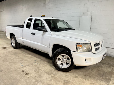 2008 Dodge Dakota 4X4! EXT CAB! ONE OWNER!