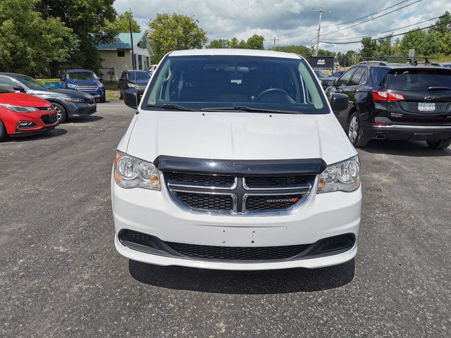 2016 Dodge Grand Caravan SE in Cars & Trucks in Belleville - Image 2