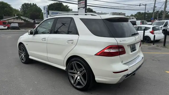 2012 Mercedes-Benz M-Class ML 350 BlueTEC in Cars & Trucks in Laval / North Shore - Image 4