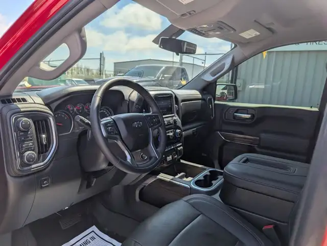 2019 Chevrolet Silverado 1500 LT Trail Boss in Cars & Trucks in London - Image 11
