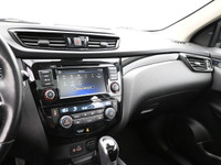 The 2023 Nissan Qashqai SL is a compact SUV that blends refined design, everyday practicality, and a... (image 5)