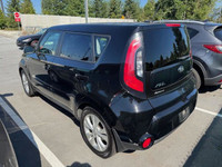IIHS Top Safety Pick. This Kia Soul delivers a Regular Unleaded I-4 2.0 L/122 engine powering this A... (image 1)