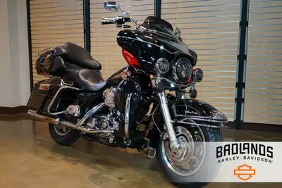 $140 Bi-WeeklyThe 2006 Electra Glide Ultra is a stunning motorcycle, enhanced with several custom up...