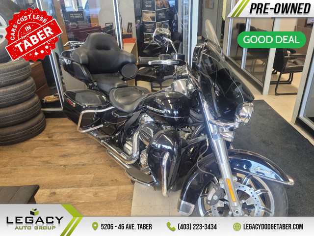 2017 Harley-Davidson FXDG ULTRA LIMITED LOW in Cars & Trucks in Lethbridge
