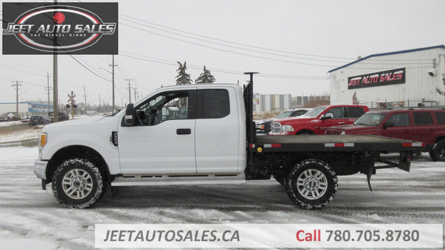 2017 FORD F-350 XLT EXTENDED CAB FLAT DECK in Heavy Equipment in Edmonton