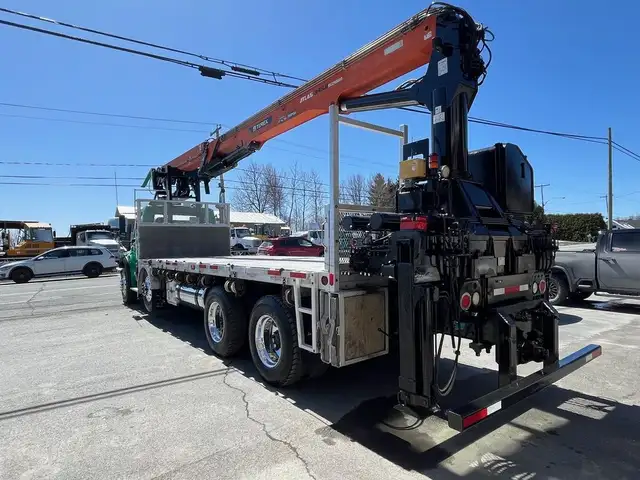 2011 Freightliner M2 112 in Heavy Equipment in St-Georges-de-Beauce - Image 6