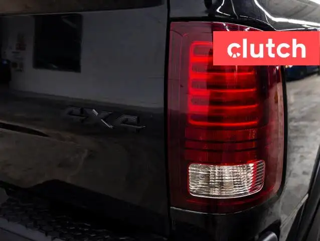 2021 Ram 1500 Classic Warlock Crew Cab 4x4 w/ Apple CarPlay & An in Cars & Trucks in City of Toronto - Image 12