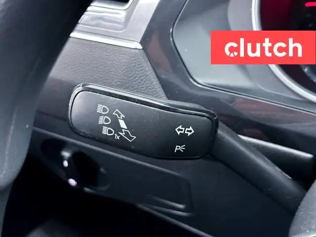 2020 Volkswagen Tiguan Trendline AWD w/ Apple CarPlay, Heated Fr dans Autos et camions dans Ville de Toronto - Image 24