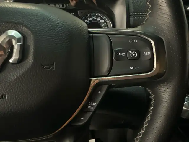 2022 RAM 1500 Sport SPORT/4WD/CREW/22" WHEELS/BLACK/OFF 1 OWN... in Cars & Trucks in Belleville - Image 22