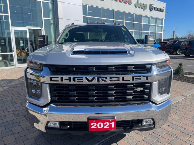 2021 Chevrolet Silverado 2500HD in Cars & Trucks in Ottawa - Image 2