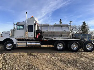 Detroit DD 16 6-cylinder Positive air shut off Webasto engine coolant heater Engine brake Eaton full...