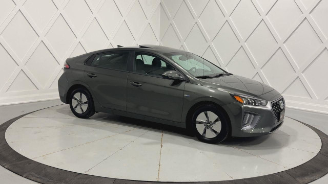 2020 Hyundai Ioniq Hybrid Preferred HYBRID| SUNROOF| HEATED S... in Cars & Trucks in Markham / York Region - Image 2