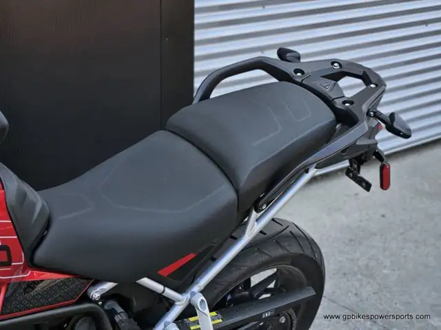 2025 Triumph Tiger 900 GT Pro Carnival Red Sapphire Black in Street, Cruisers & Choppers in Oshawa / Durham Region - Image 17