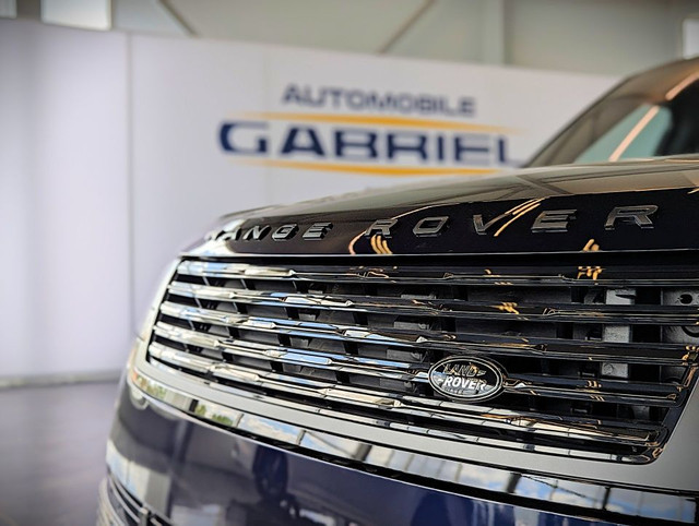 2023 Land Rover Range Rover SV in Cars & Trucks in City of Montréal - Image 2