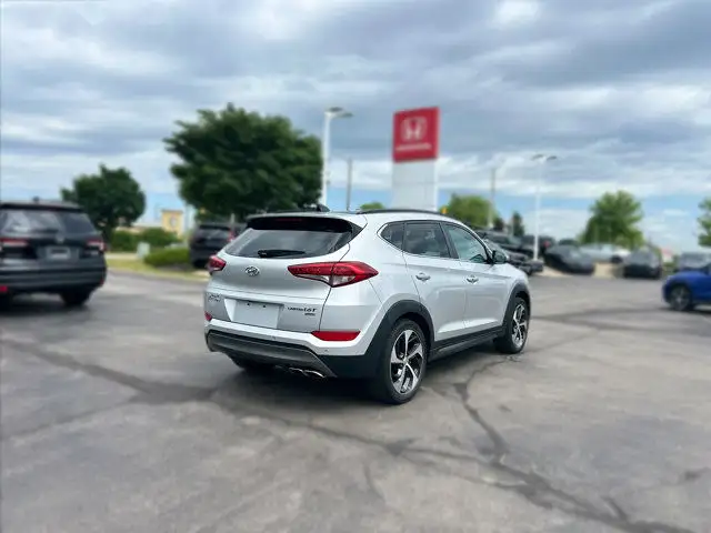 2016 Hyundai Tucson Limited | Winter Wheels in Cars & Trucks in Hamilton - Image 6