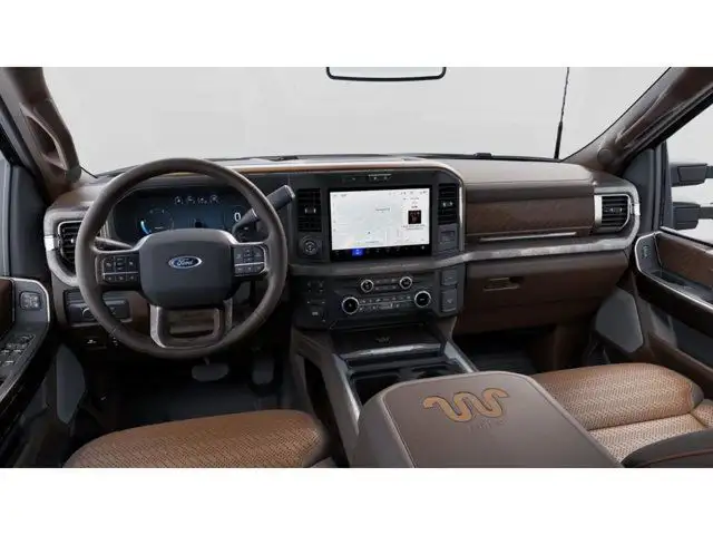 2025 Ford 4X4 Crew Cab Pickup 176WB King Ranch dans Autos et camions dans Ville de Régina - Image 8