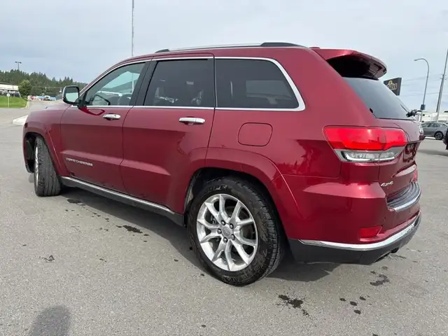 2014 Jeep Grand Cherokee SUMMIT LEATHER SEATS / SUNROOF / PADDLE in Cars & Trucks in Cranbrook - Image 4
