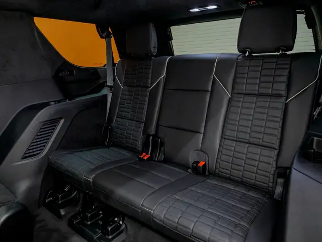 2024 Cadillac Escalade SPORT PLATINUM AWD *GR. ONYX* *SUPER CRUI in Cars & Trucks in Laurentides - Image 37