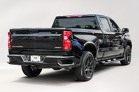 Engine: Moteur à 8 cylindres 5.3L/325CI L/100Km City: 15.8 L/100Km Hwy: 13.1 (image 2)
