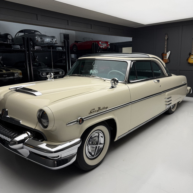 1954 Mercury Monterey in Classic Cars in Guelph - Image 2