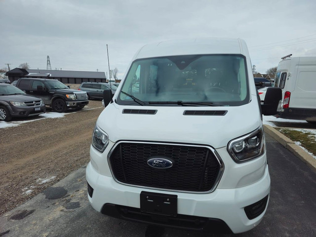  2023 Ford Transit Passenger Wagon Transit, Med Roof, XLT, 15 Pa in Cars & Trucks in Chatham-Kent - Image 4