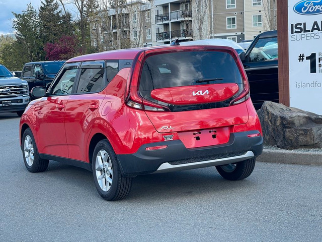  2022 Kia Soul No Accidents | Tuxmat Mats in Cars & Trucks in Cowichan Valley / Duncan - Image 4