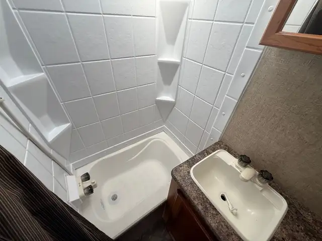 2014 KZ MXT 160 Toy Hauler in Travel Trailers & Campers in St. Albert - Image 25