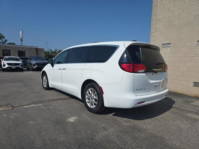 2024 Chrysler Grand Caravan SXT | Heated Seats | Apple Carplay in Cars & Trucks in Windsor Region - Image 4
