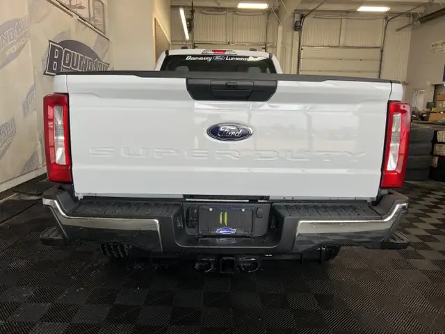 2025 Ford F-350 XL | FX4 OFF ROAD PKG | XL CHROME PKG in Cars & Trucks in Lloydminster - Image 8