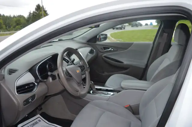 2018 Chevrolet Malibu 4dr Sdn Hybrid w/1HY in Cars & Trucks in Markham / York Region - Image 10