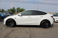Dual Motor AWD DON'T PAY EXTRA FOR SAFETY CERTIFICATION Elevate Your Drive With This 2022 Tesla Mode... (image 3)