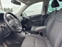 Automatique. Engine: Moteur à 4 cylindres 2.0l L/100Km City: 11.6 L/100Km Hwy: 9.3 Safety Equipment... (image 8)