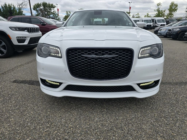 2022 Chrysler 300 TOURING AWD | HTD SEATS | NAV | REM START in Cars & Trucks in Calgary - Image 4