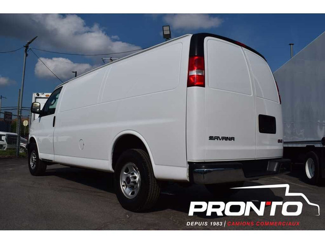 2018 GMC Savana Cargo Van 2500 ** Allonger ** V6 4.3L ** Séparat in Cars & Trucks in Laval / North Shore - Image 4