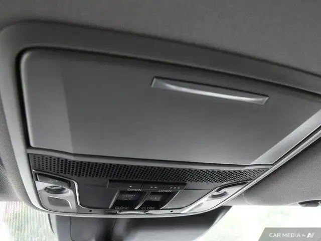 2019 Honda CR-V Touring in Cars & Trucks in Mississauga / Peel Region - Image 26